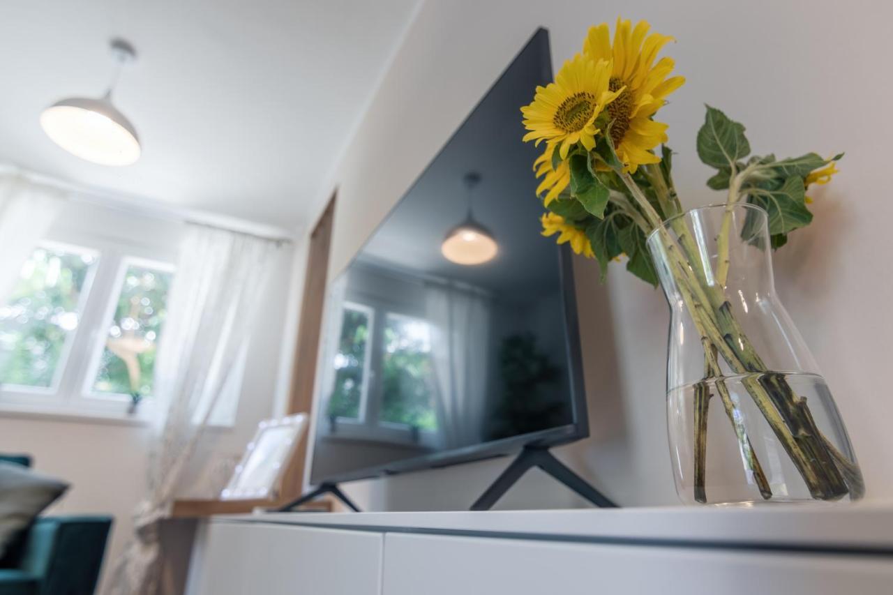 Norah With Private Parking Apartment Pula